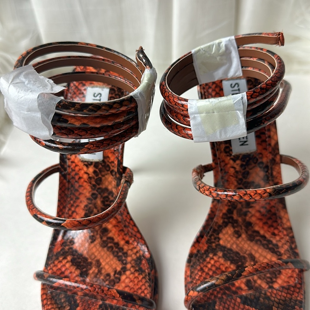 Steve Madden Exotica Orange Snake Print Heels - Picture 3 of 8